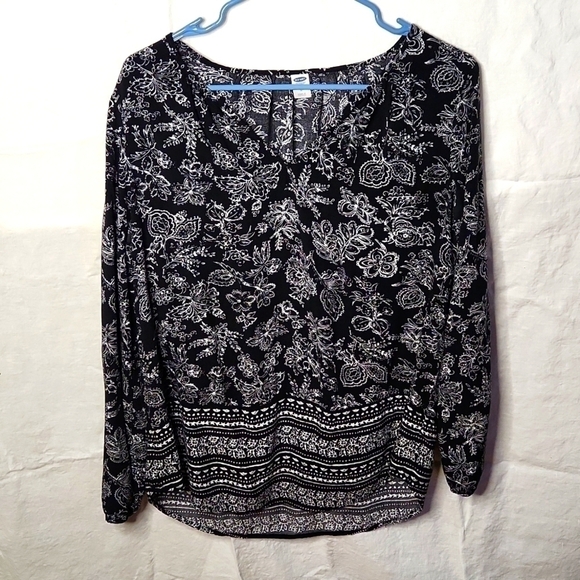 Old Navy Tops - Old Navy Black Blouse with White Flowers